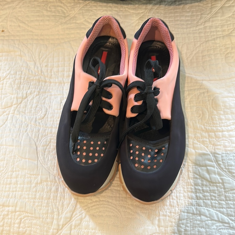 PRADA sneakers size 37. Like new!